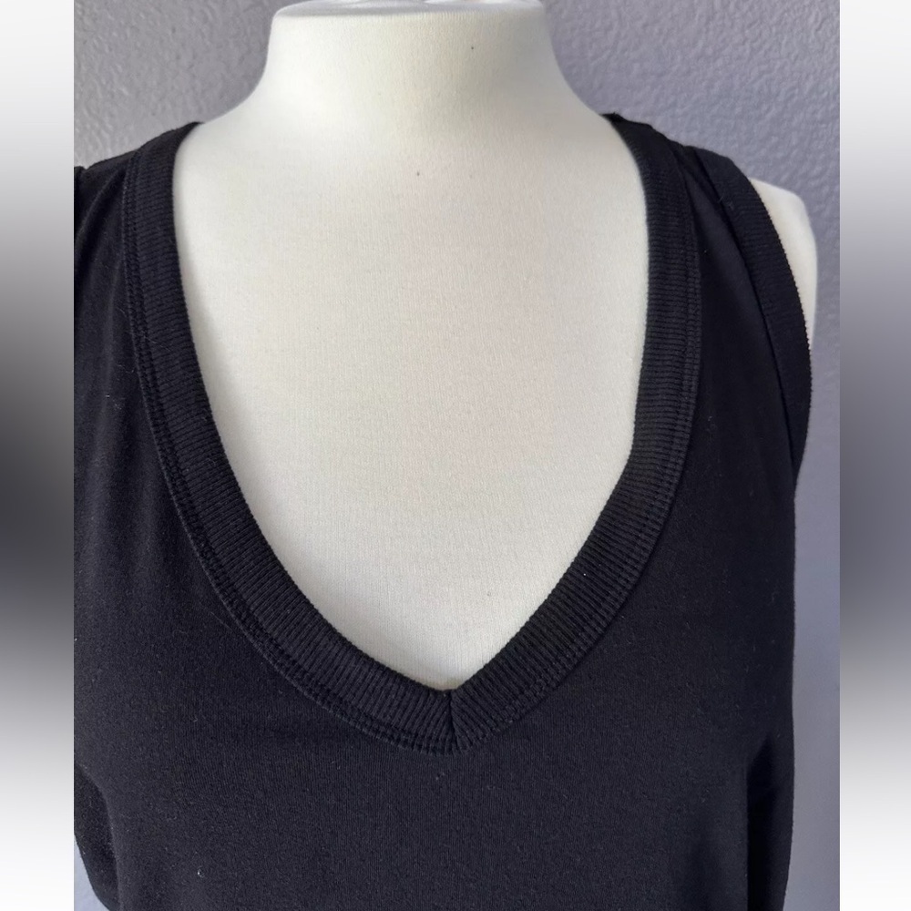 Torrid Classic Fit Black Sleeveless Ribbed Top - Picture 5 of 10